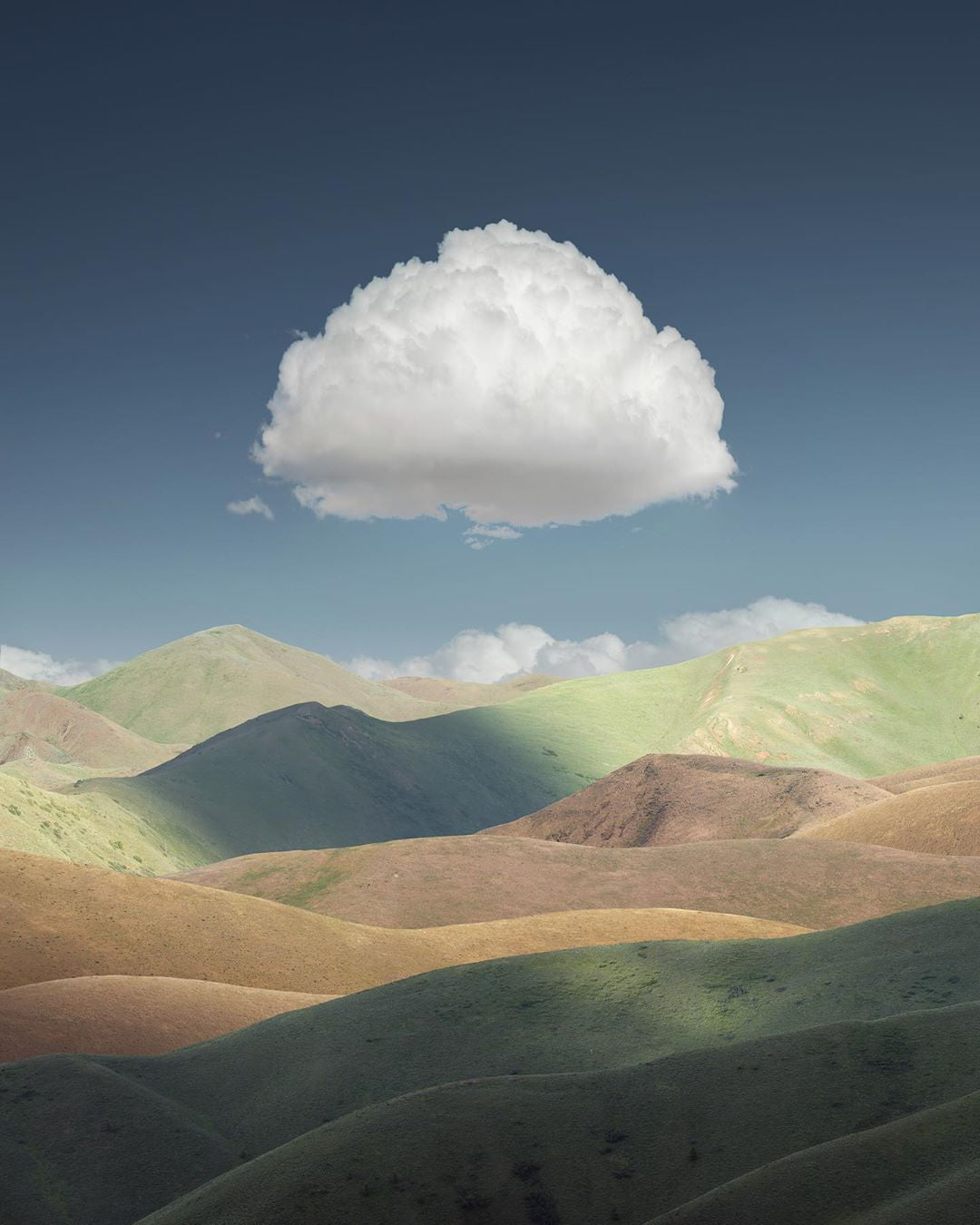 image of clouds and mountains